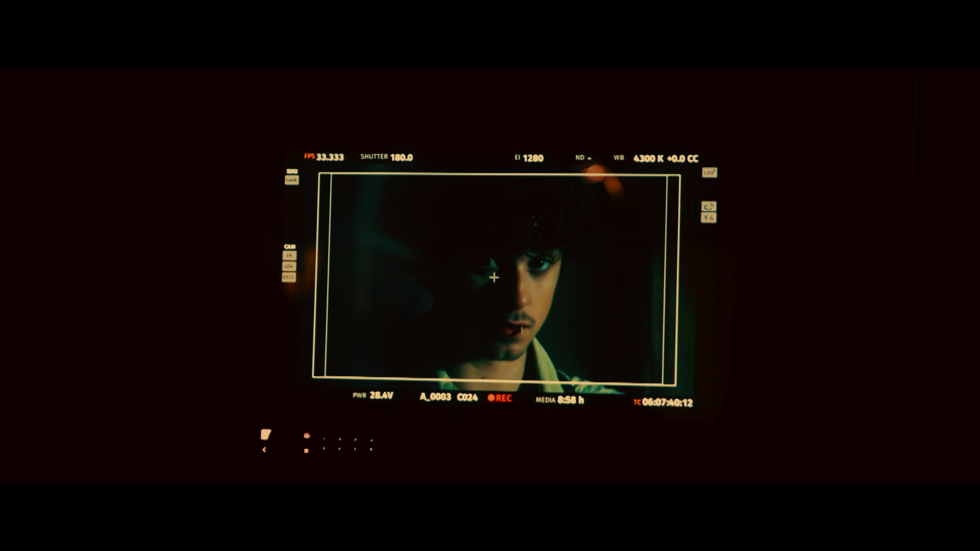 bradley simpson「cry at the moon (behind the scenes)」