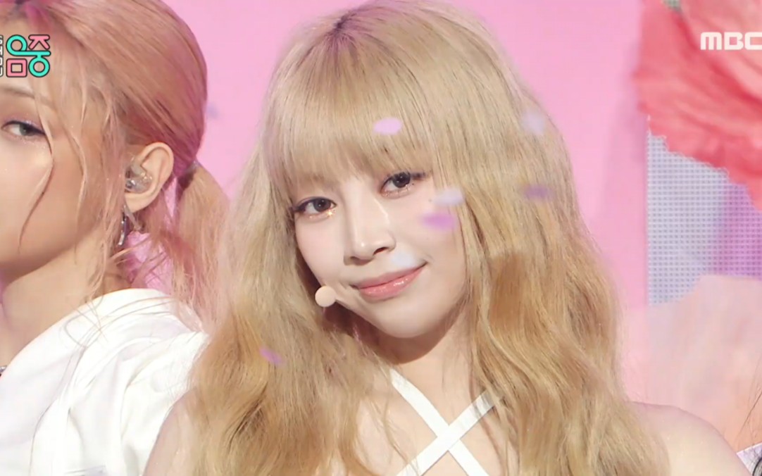 【unis】superwoman音中打歌舞台