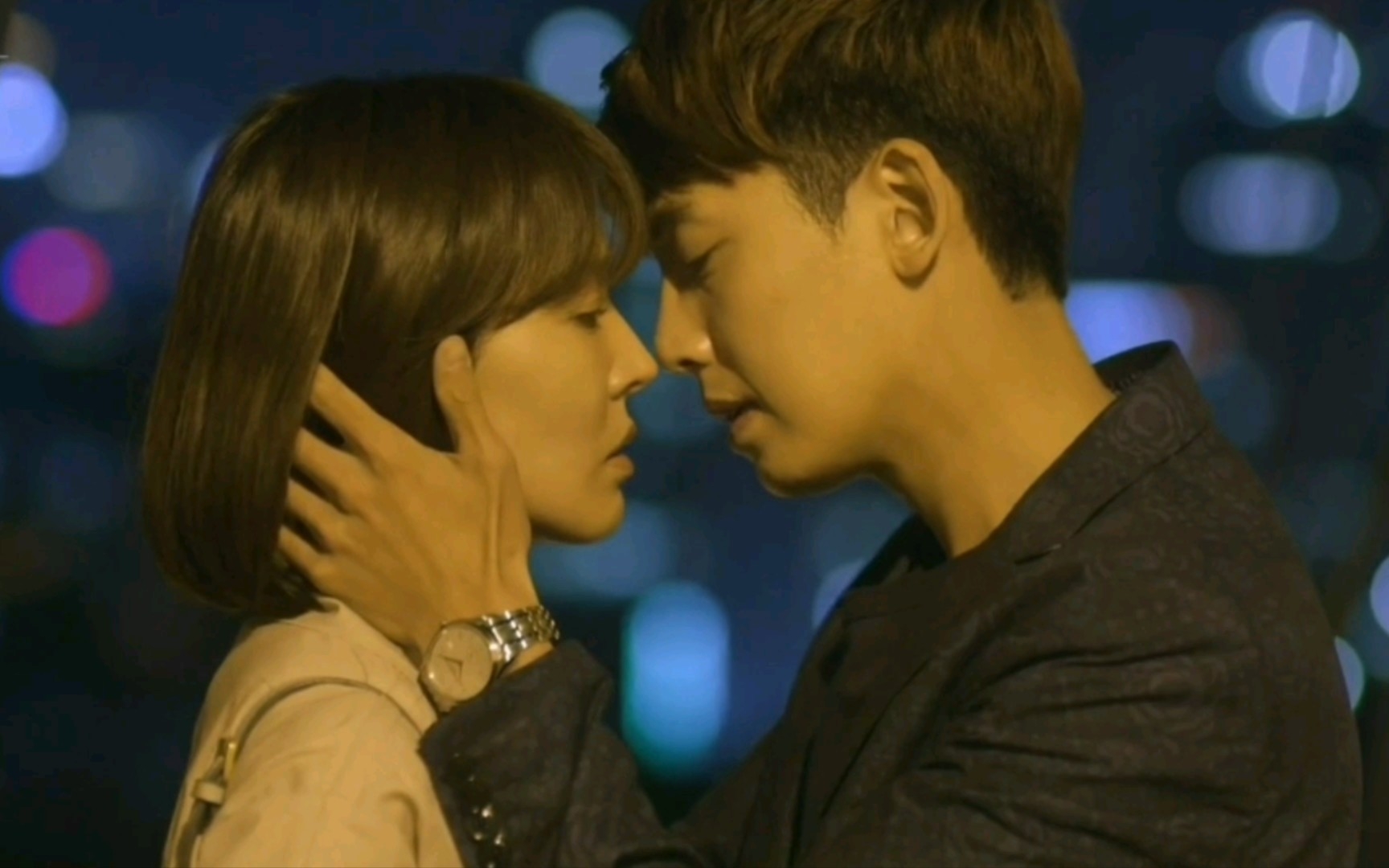 【陷入纯情】可是我的爱人啊,为什么我会感觉距离你如此遥远