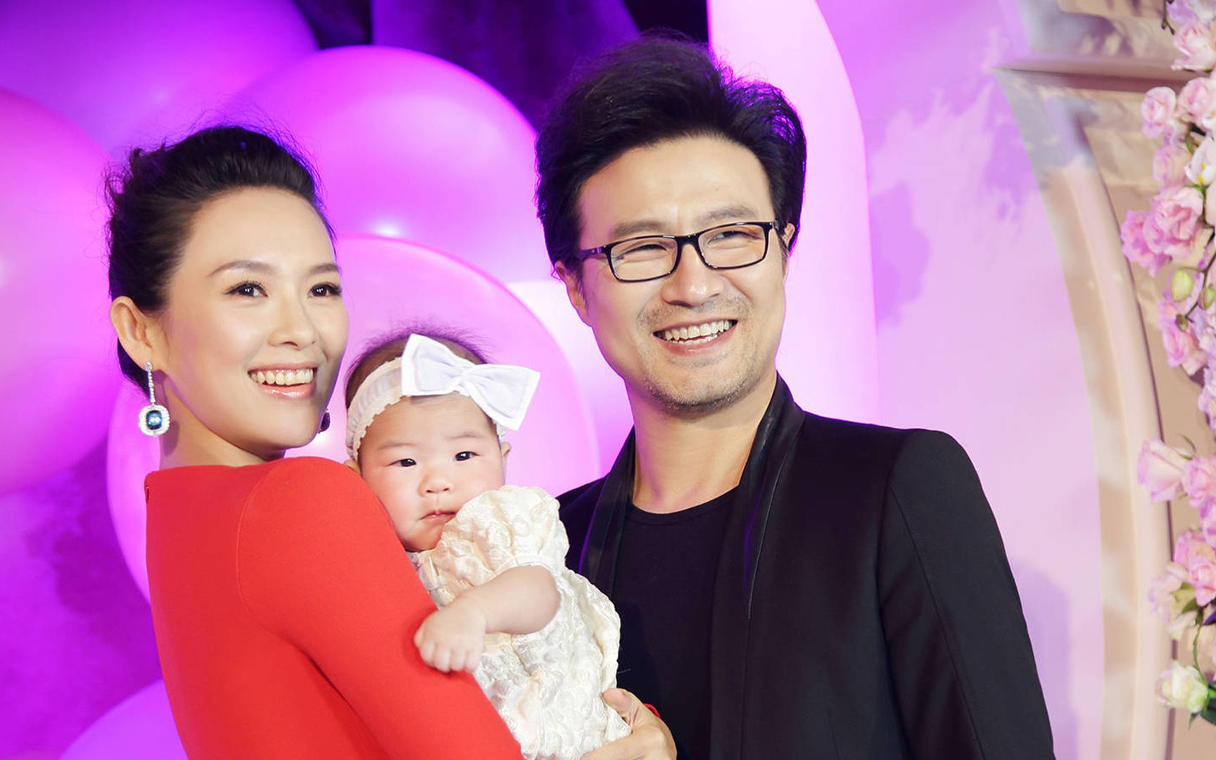 汪峰章子怡官宣离婚,结婚八年仍未办婚礼,女方曾公开喊话男方