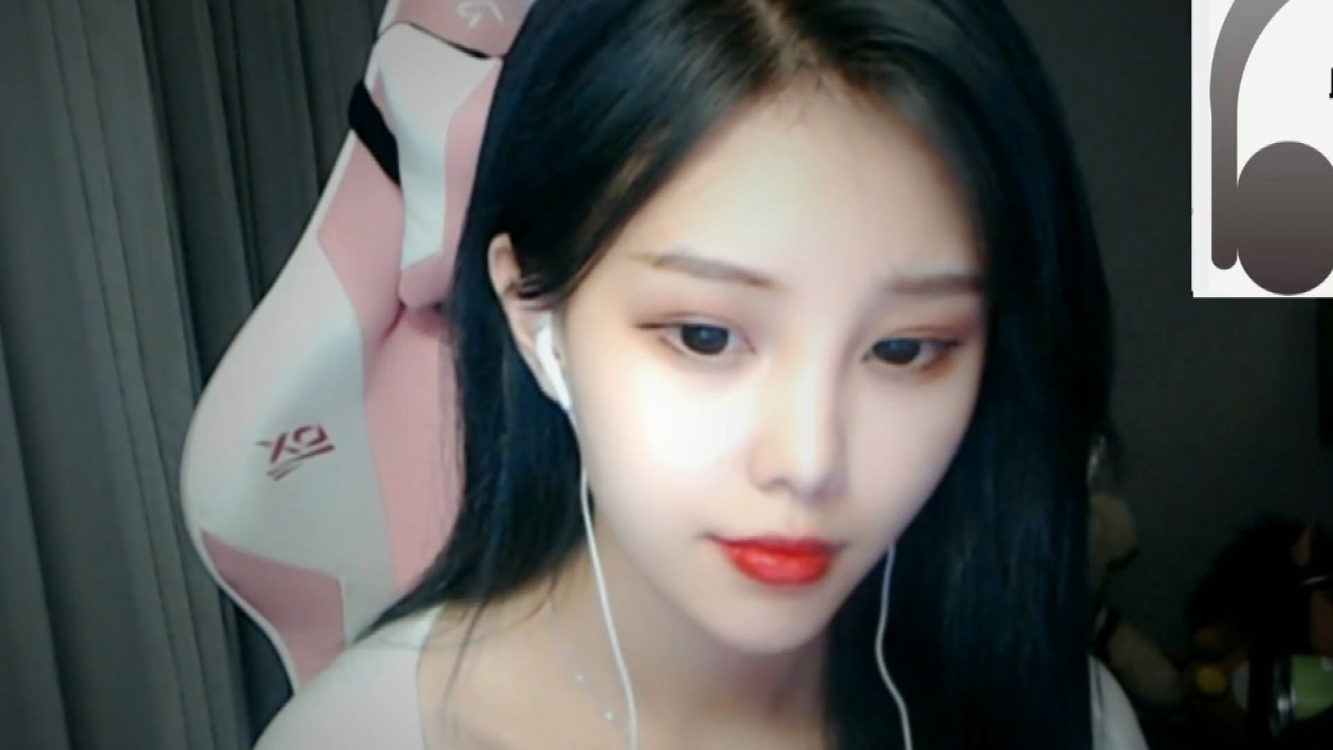 尤优baby黏黏的芦荟胶加口腔音开启吃糖模式