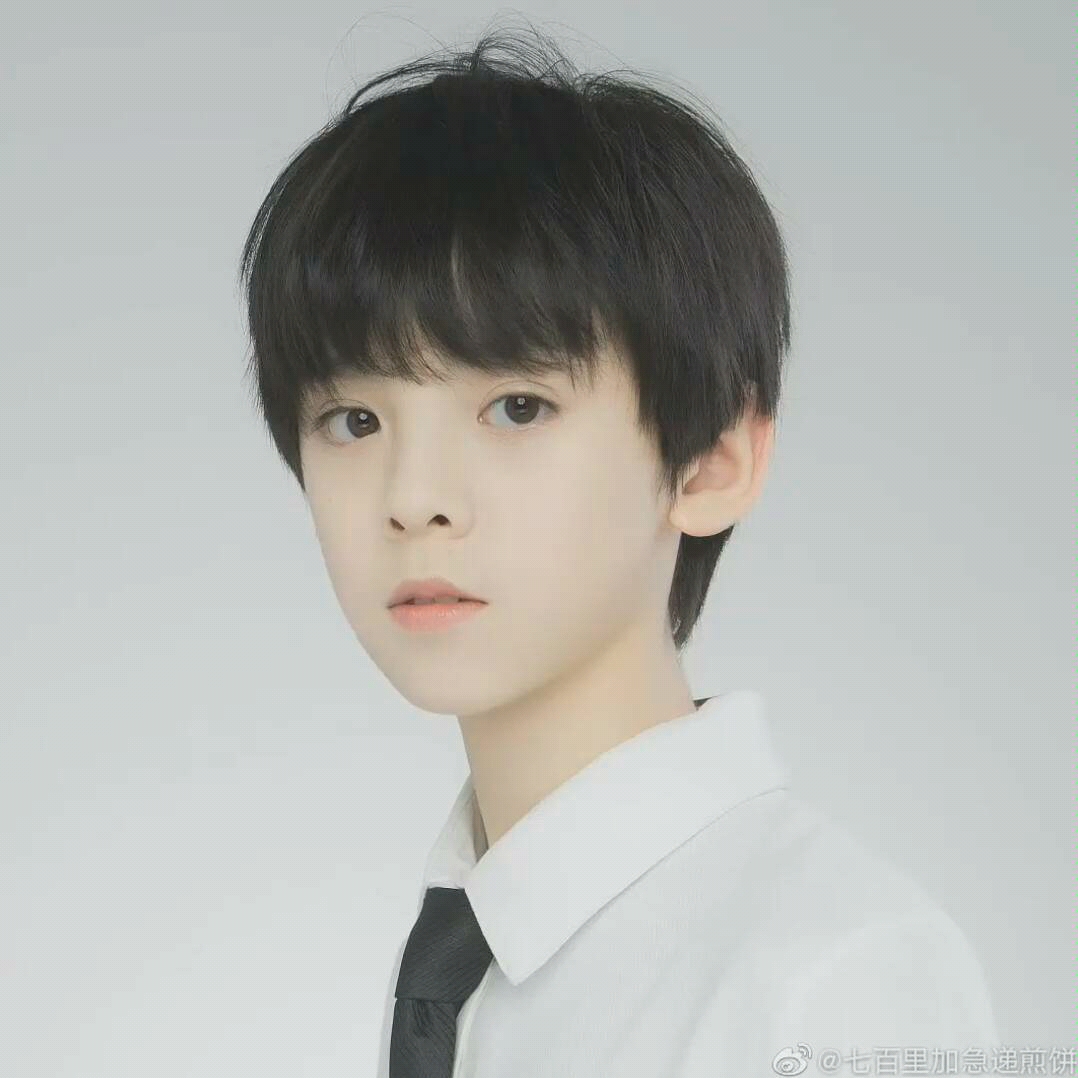 tf家族三代―左航18秒欣赏三代神颜弟弟左航小可爱