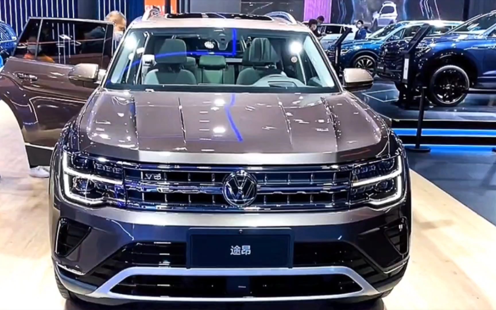 2023款大众途昂530正式亮相,搭载2.5t v6 四驱,外观与内饰静态体验