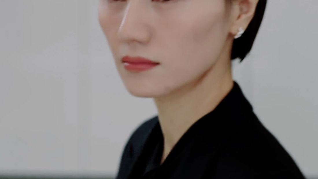 手撕绿茶和小三这段好爽！快十年了，依然是我心中的职场女精英TOP！如果不是秦雯的恶趣味，她又怎么会被闺蜜抢走男朋友...