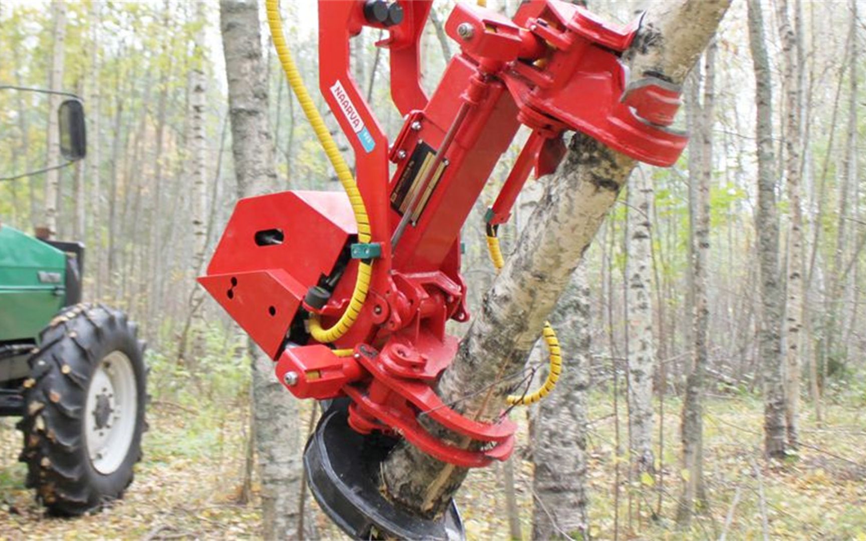 德国新型伐木机械,光头强的失业也许就是因为它的出现!