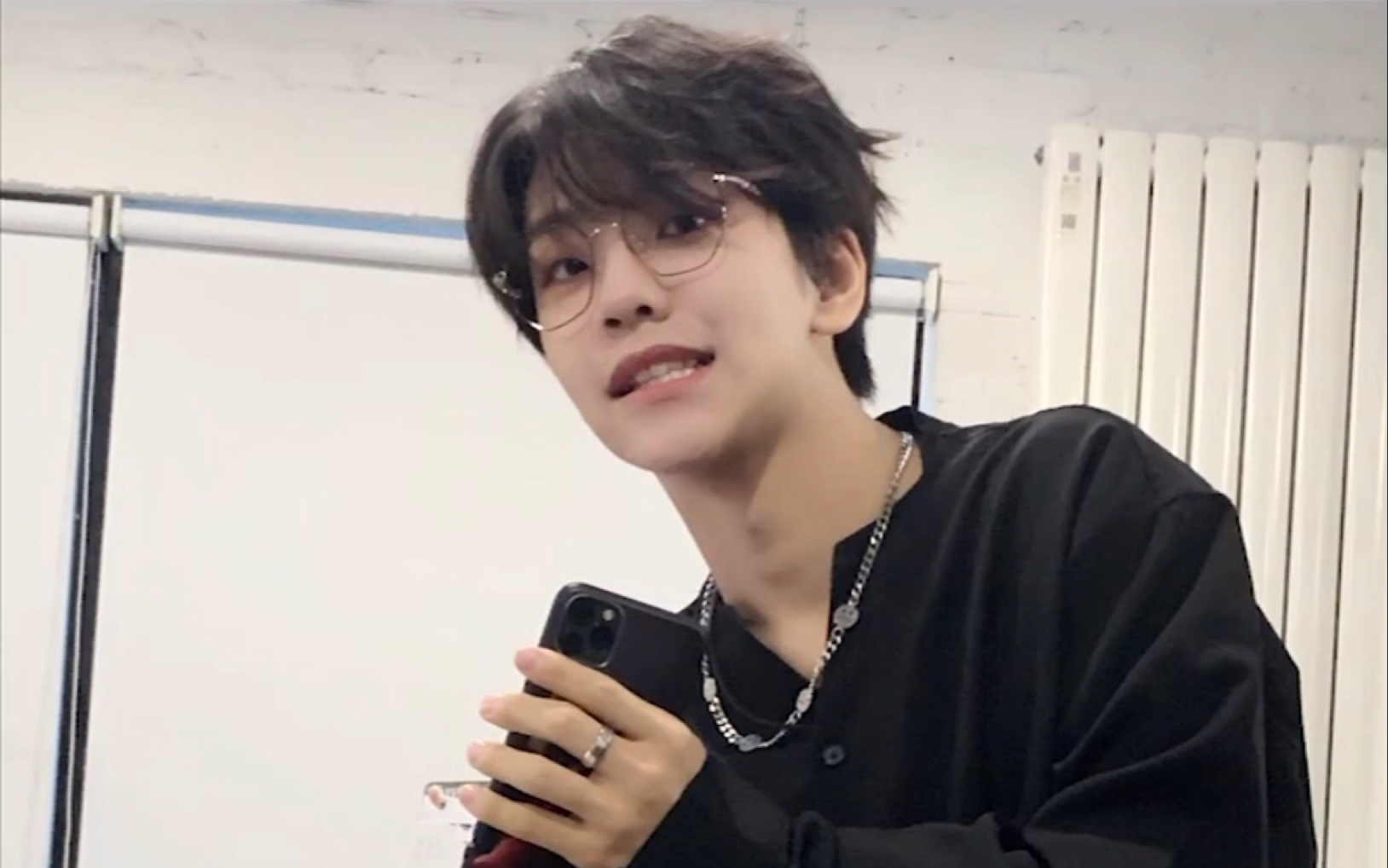 boystory贺鑫隆翻唱蔡健雅《红色高跟鞋》片段官方直拍