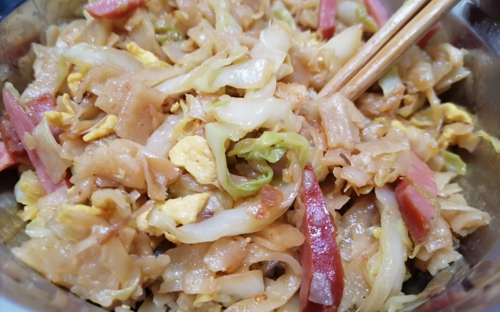 今天吃洋白菜炒饼