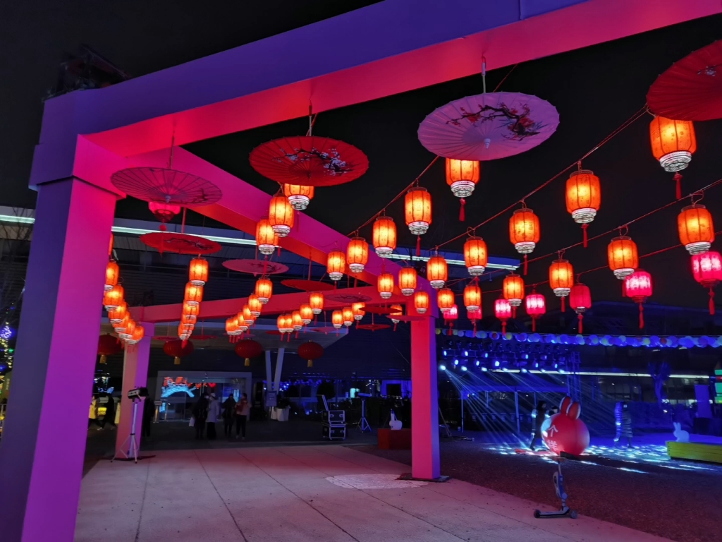 浦东群艺馆室外表演