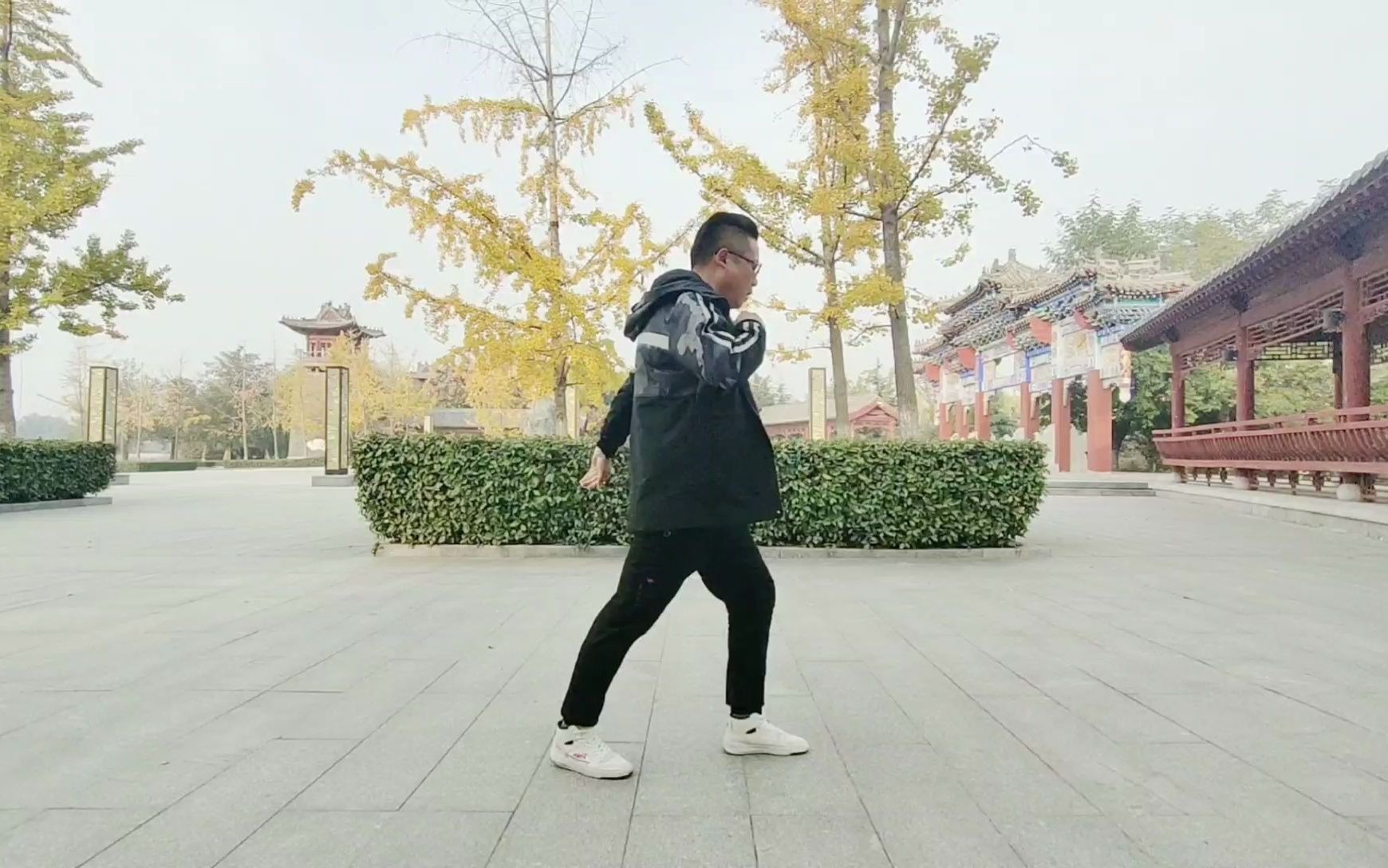 曳步舞花式奔跑教学:踢步系列《前踢步延伸》,专业口令分解教学