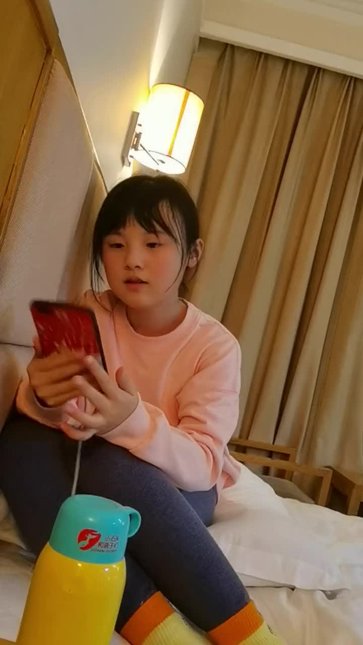 只会这一句啊叫我郝老师小石头和孩子们石头老师韩甜甜星空剪影清