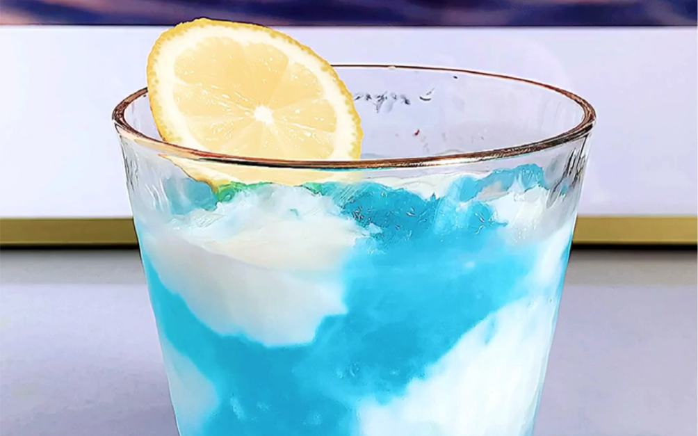 夏日饮品【蓝天白云】冰沙 超简单6015_哔哩哔哩 (゜-゜)つロ