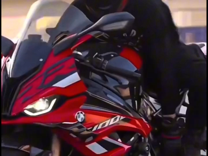 红色版画的宝马s1000rr