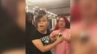“滚回中国！”亚裔女子在多伦多遭辱骂还被抢手机