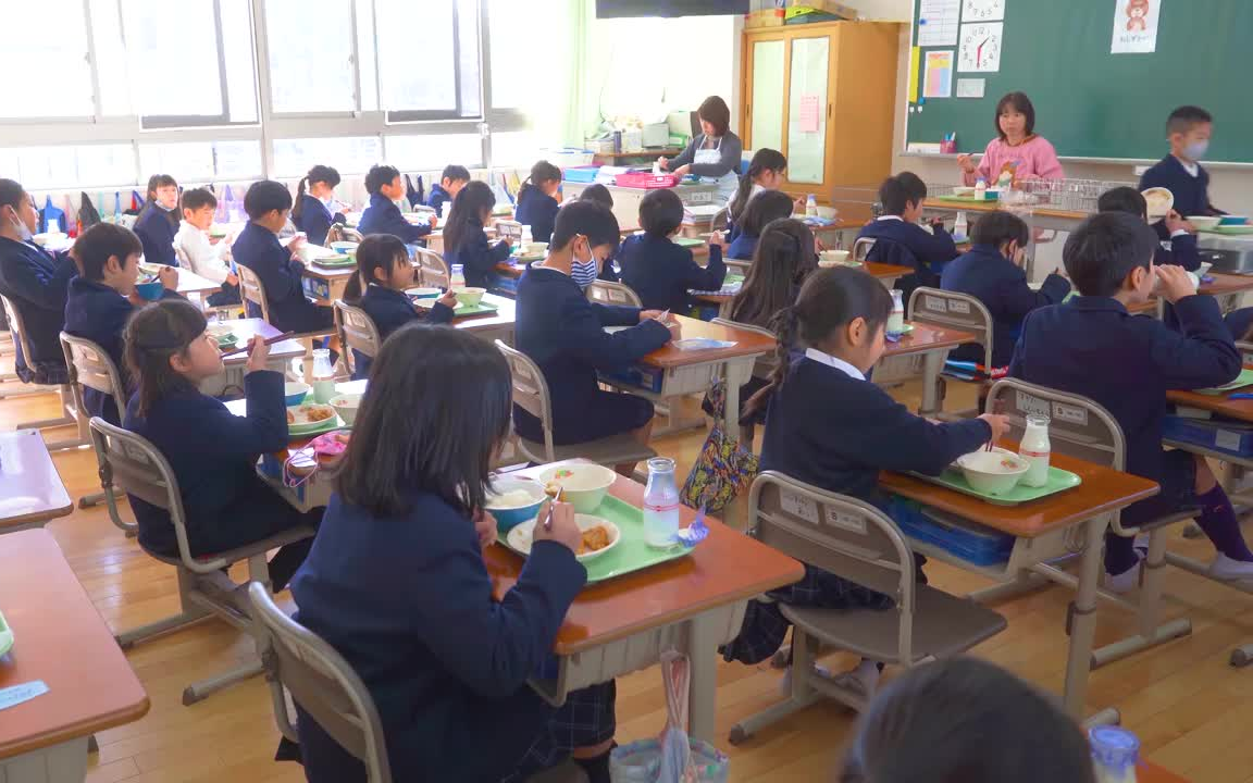 日本手工學校午餐的製作日本小學生生活