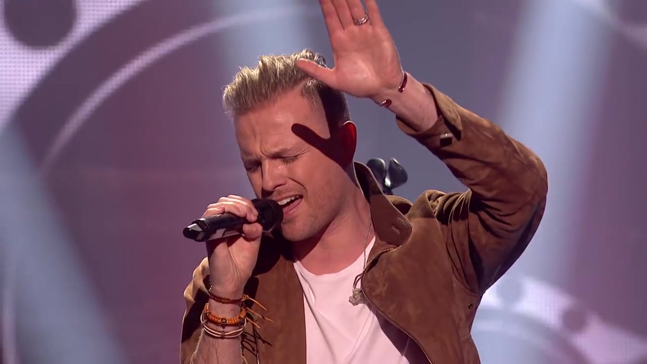 westlife成员nickybyrnesunlightlive2016thevoiceofirelandfinal