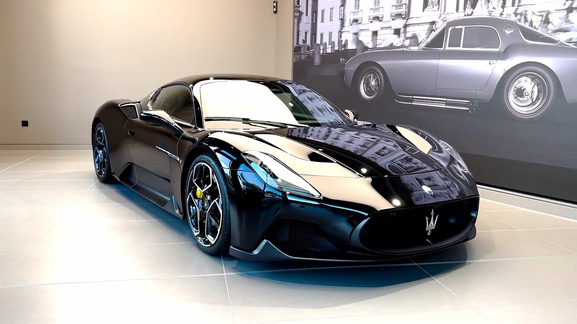 玛莎拉蒂2024款mc20-夙胤帝尊-超级跑车-哔哩哔哩视频