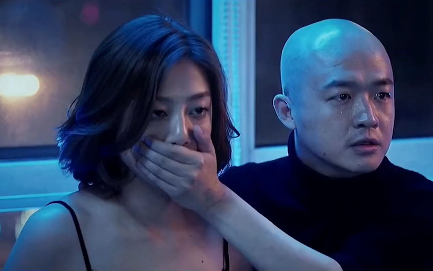 包贝尔为了救老婆,穿越到过去,拼命阻止老婆和自已相遇