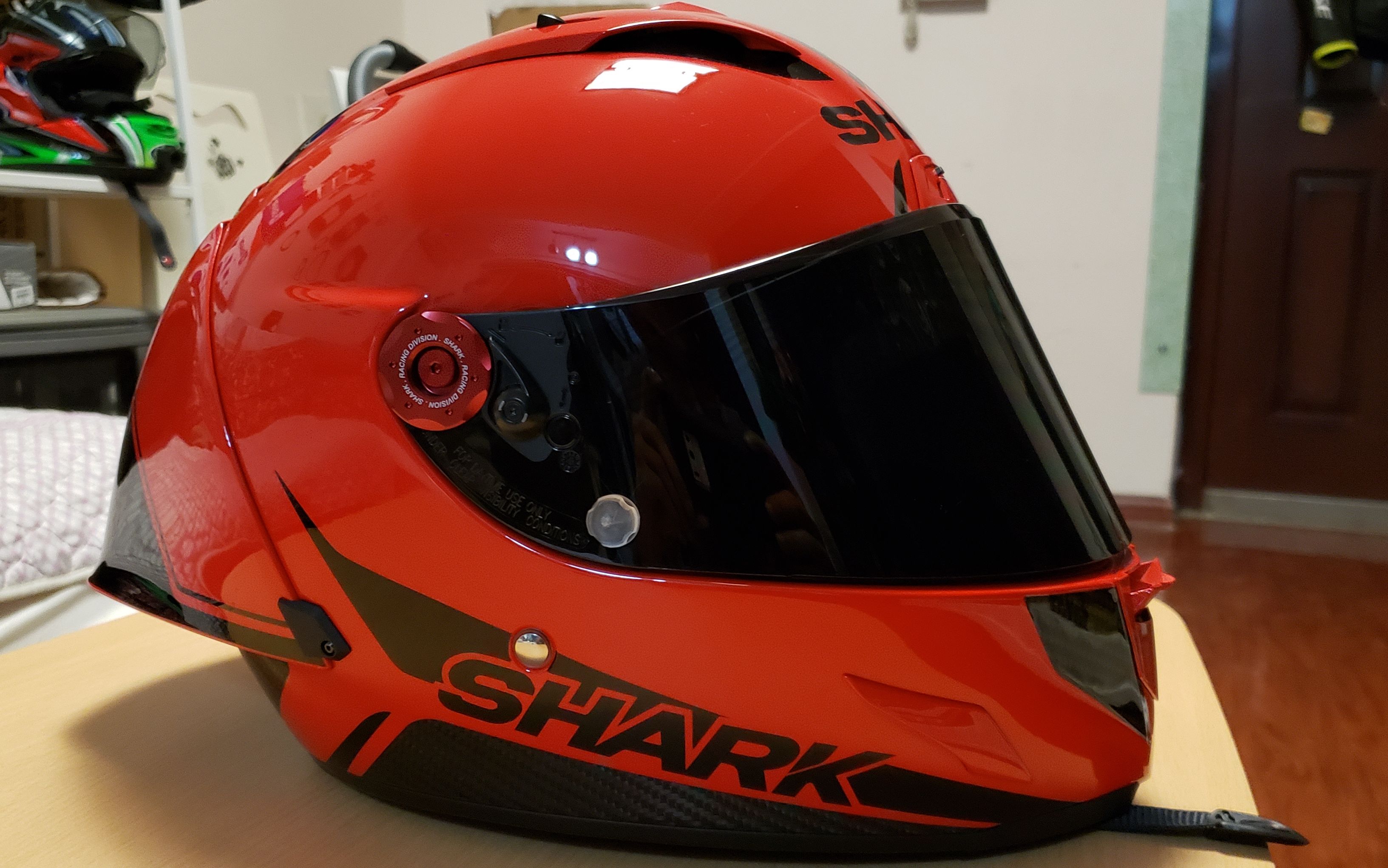 买新头盔的实时记录 shark大尾翼30周年纪念版入手 伪测评