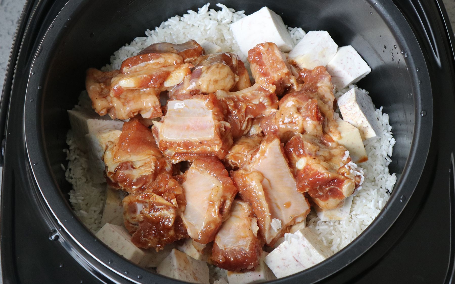 懒人快手香芋排骨饭,简单不失原味,关键是好吃省时,省力,实惠