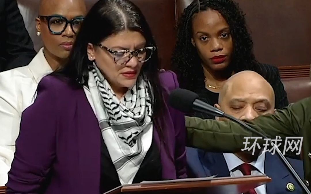 发言时泣不成声!