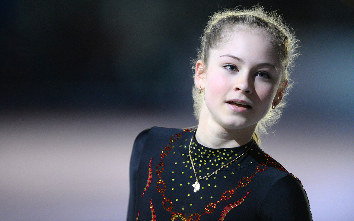 yulia lipnitskaya - closing gala - 2014 european figure skat