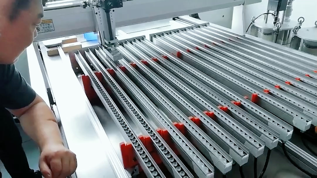 led洗墙灯灌胶全自动灌胶机生产厂家