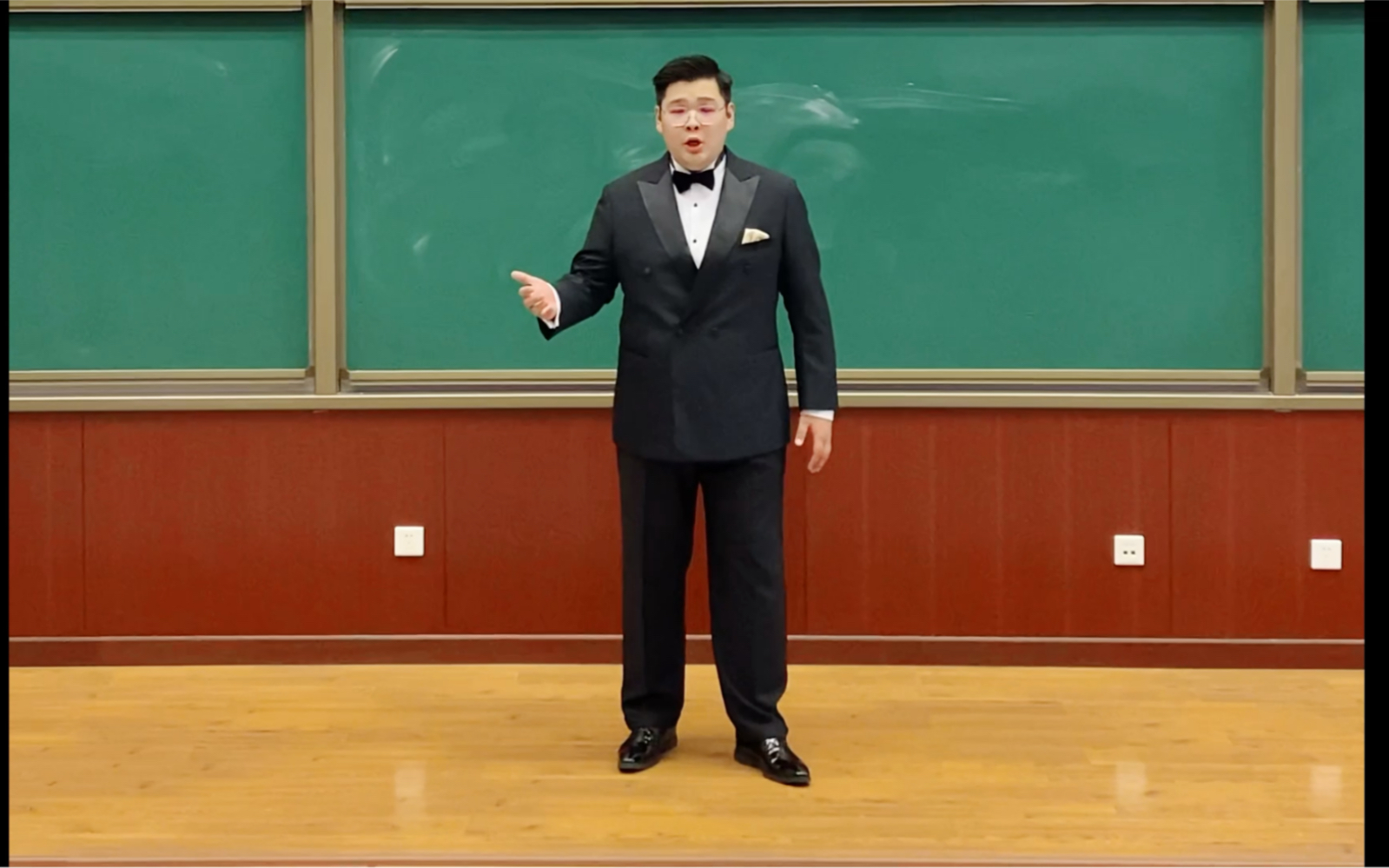 孙健教授爱徒大三男高音王煜霖,après un rêveg·fauré《梦后》