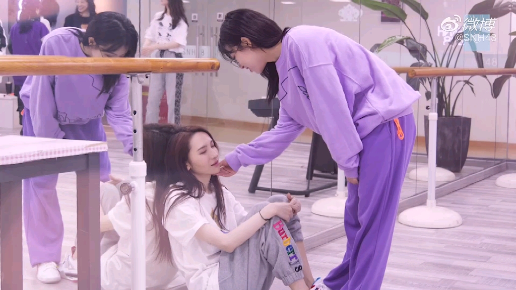 snh48孔肖吟爱抚陆婷记得叫姐姐