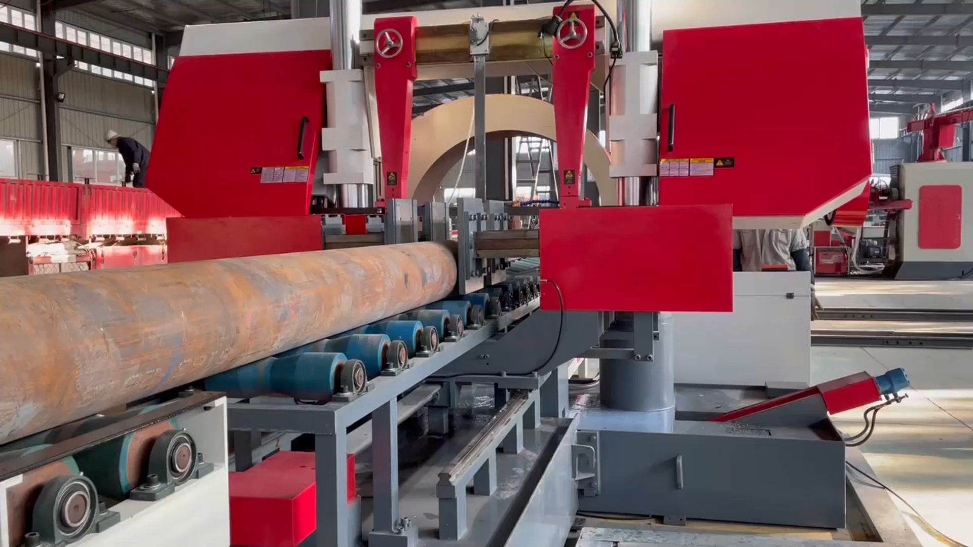 管道切割轻松搞定,智能数控带锯床,高效稳定,助力企业提升生产效率