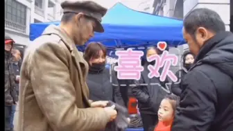 Скачать видео: 【钟汉良】众所周知，钟汉良是个幼儿园还没毕业的钟三岁，深情、高冷、霸道、成熟等等全靠演技。