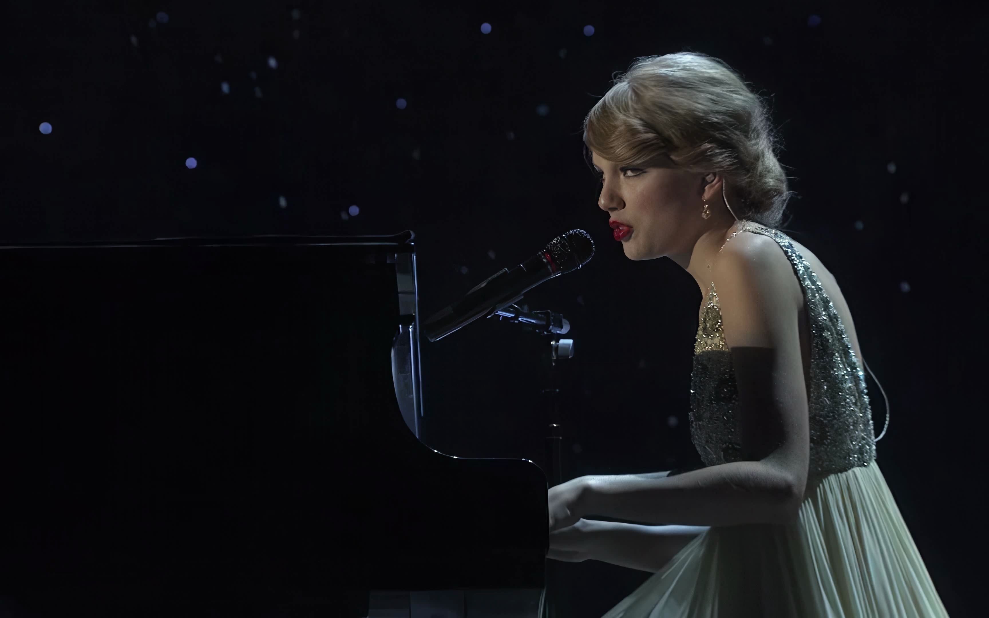 [图]【4k回顾】Taylor Swift-回到腊月（CMA 2010-11-10）