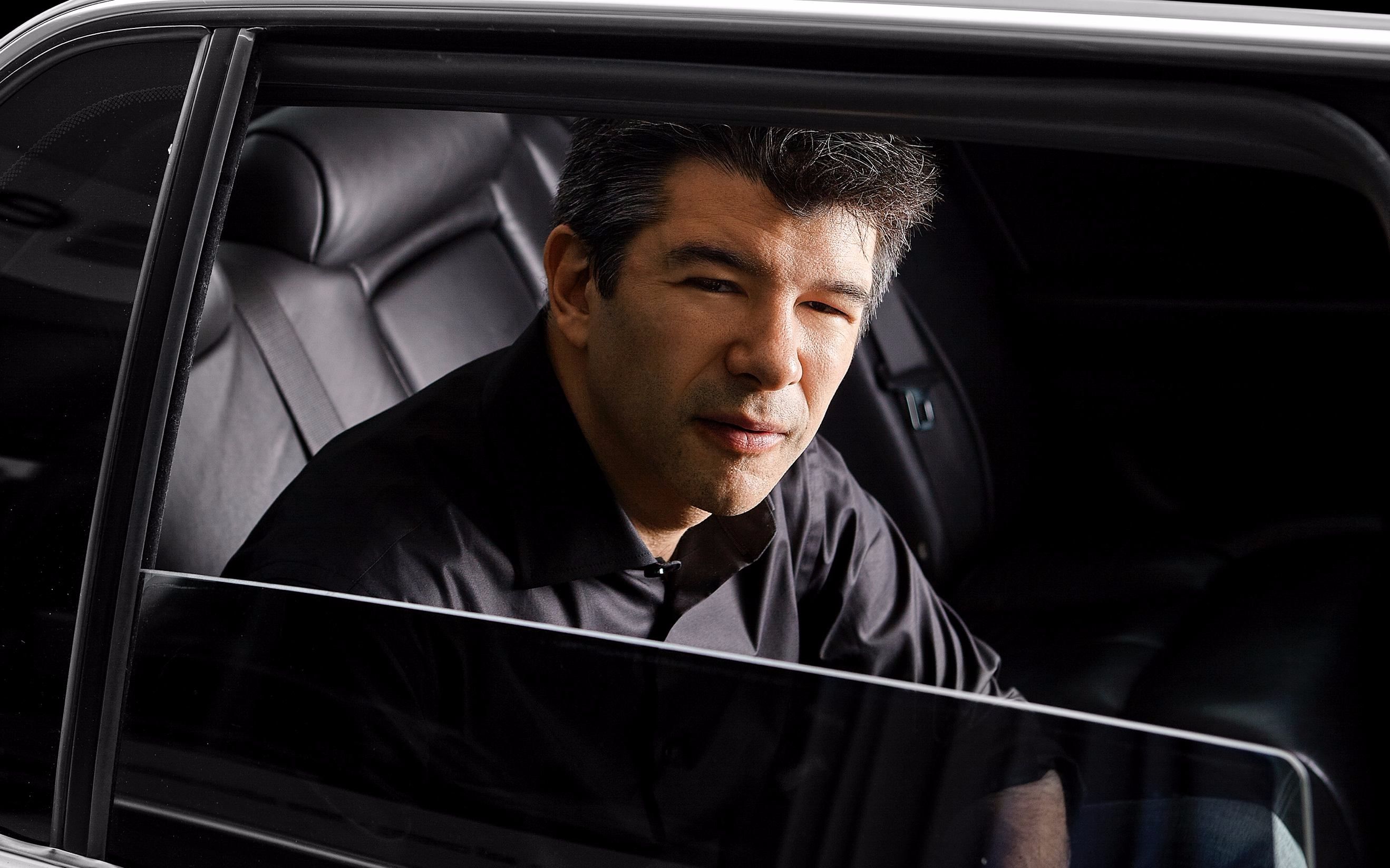 他被全世界政府封杀21岁欠债2500亿美元现在却成了亿万富翁