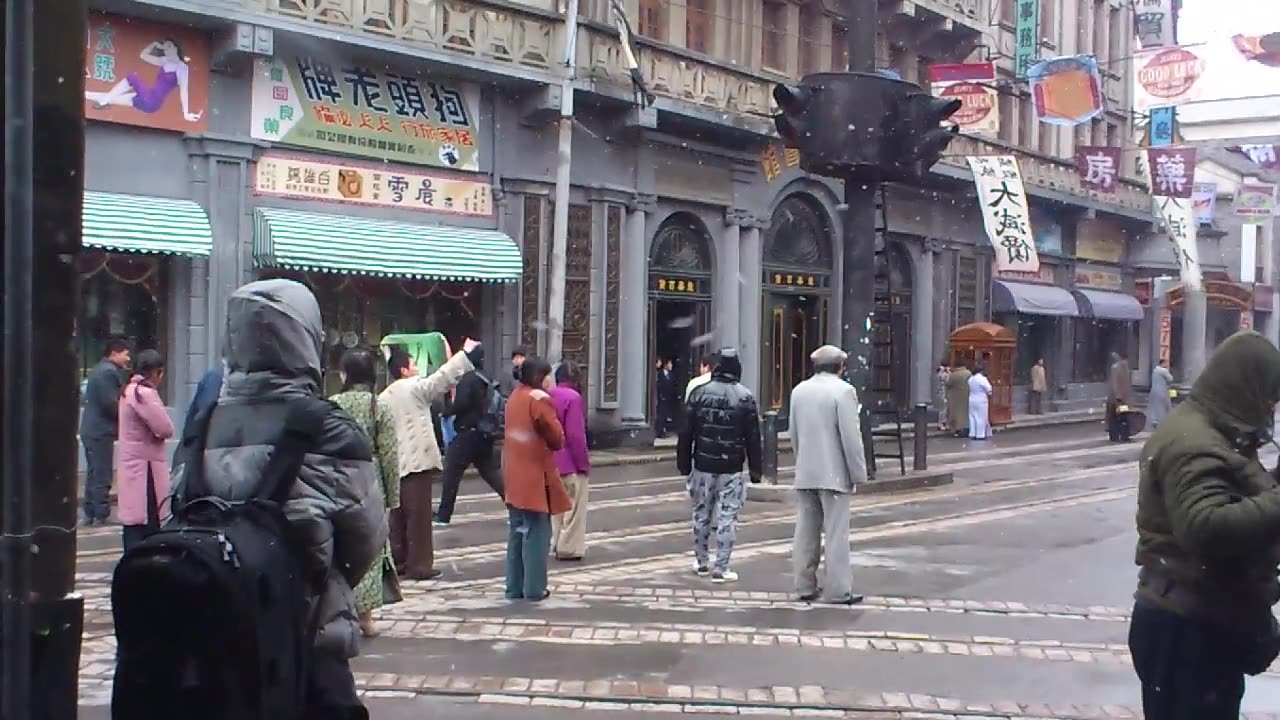 上海影视城(电影《功夫》拍摄地)群众演员
