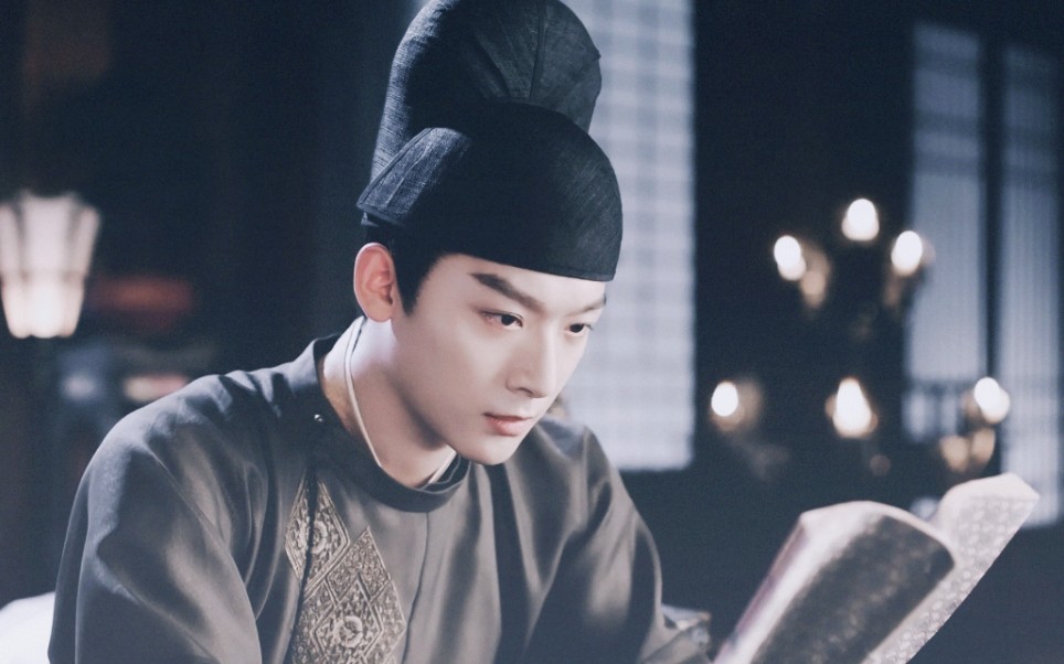 风起霓裳曹王舔屏张晚意真的太帅了摸鱼视频