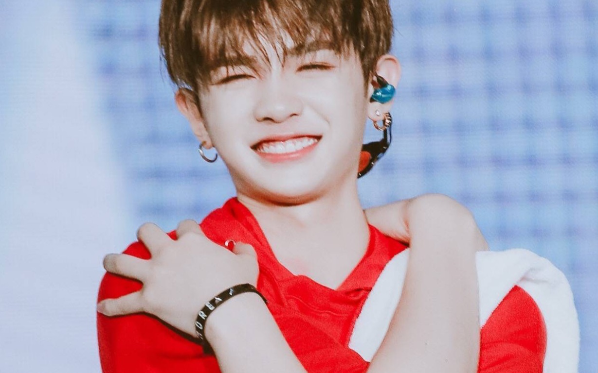 【黄明昊justin】富贵笑起来到底多可爱_哔哩哔哩 (゜-゜)つロ 干杯