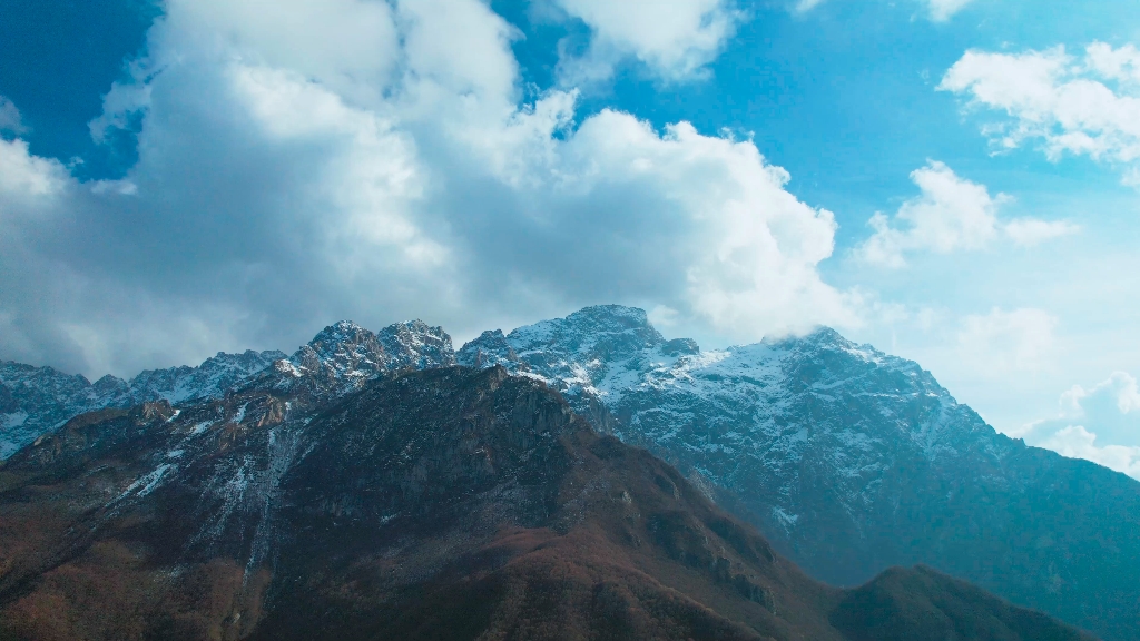 [图]露骨积雪太子山