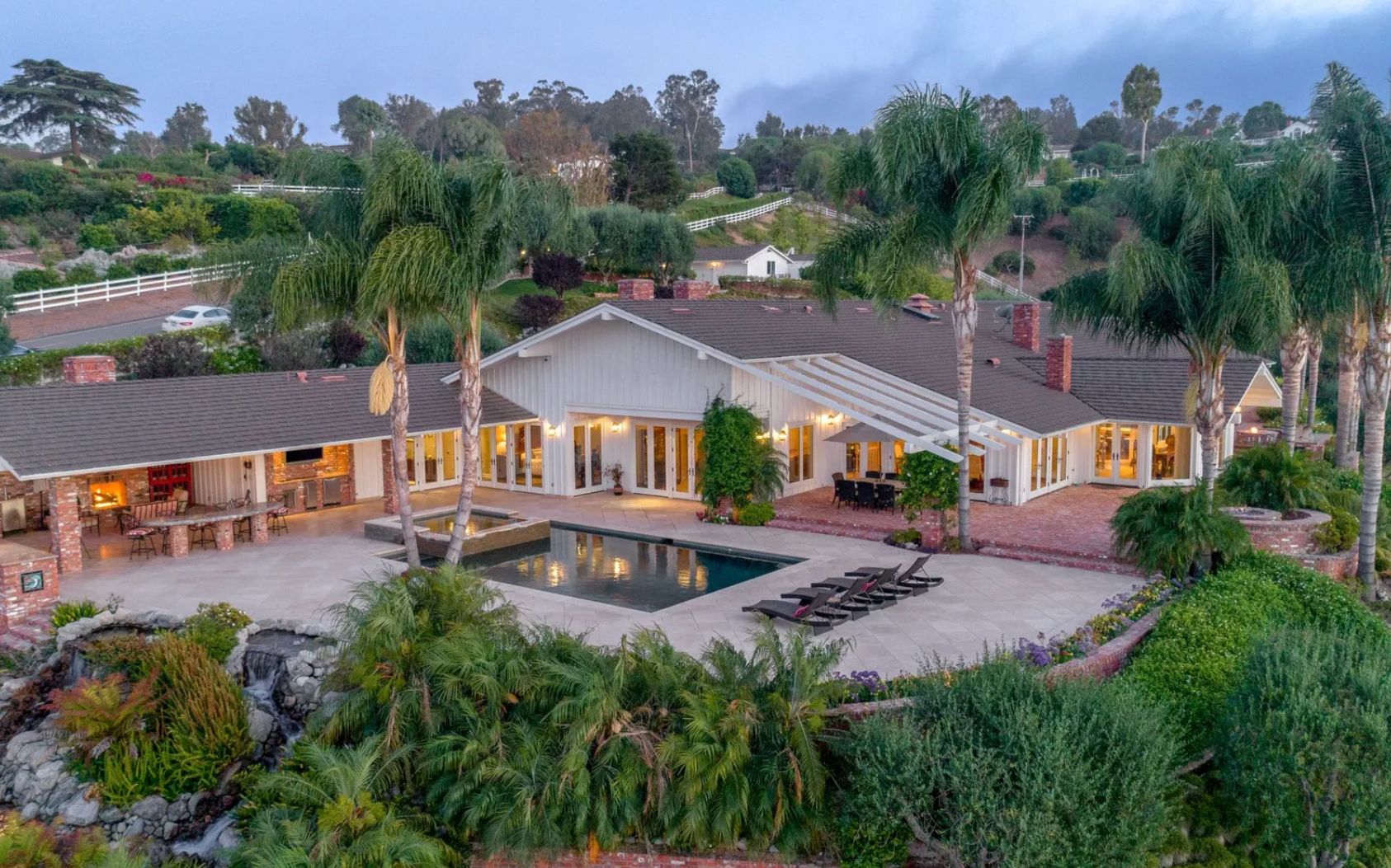 加利福尼亚rolling hills价值8,500,000美元可欣赏美景的精美庄园