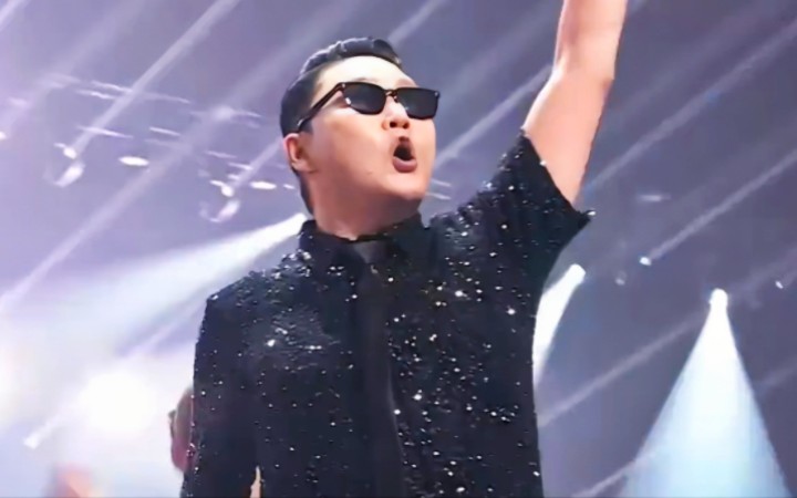 [图]鸟叔再登场！【PSY】231016巴黎KconThat that+江南Style+Daddy压轴全场舞台！