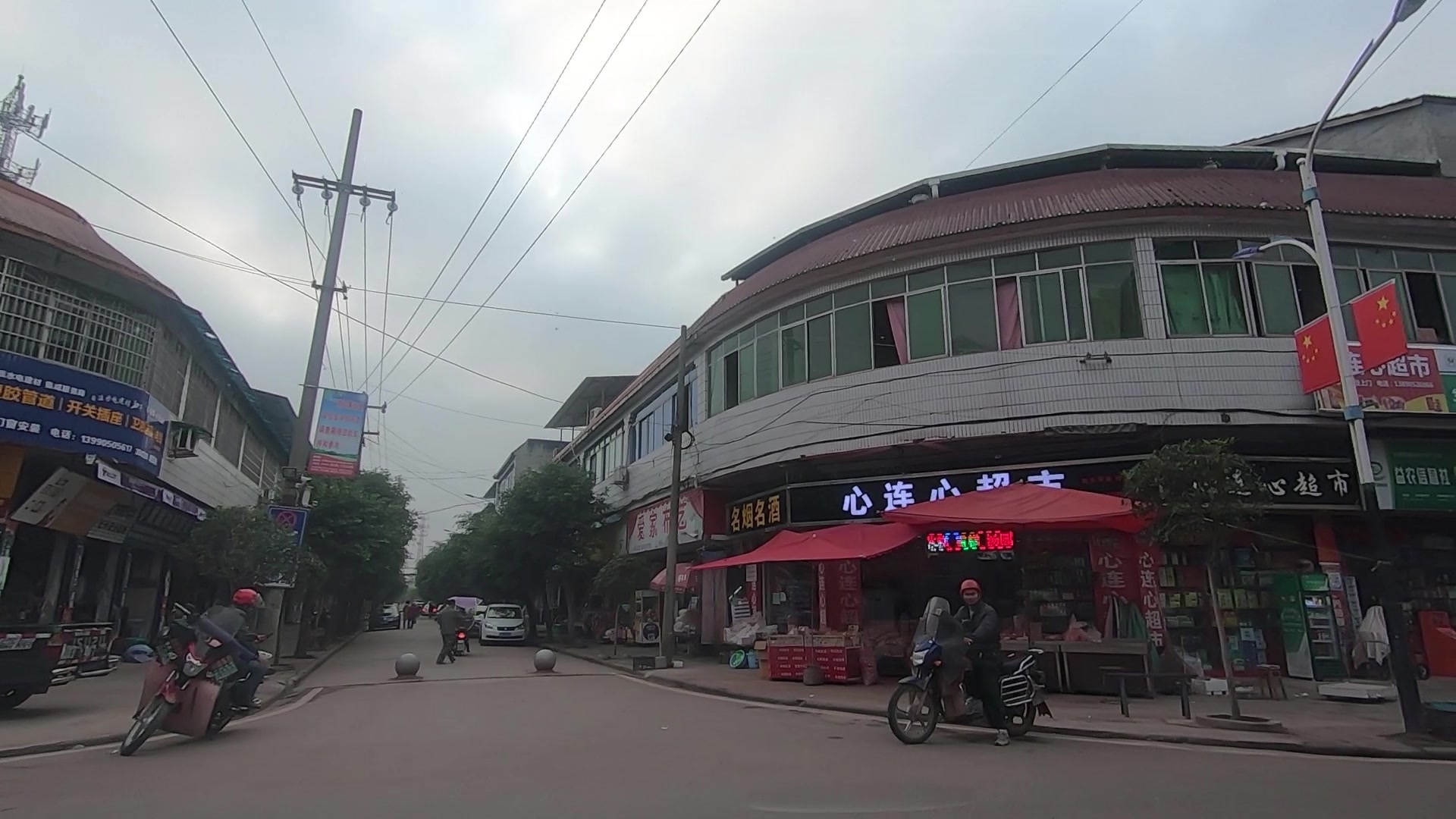 绵阳毛哥来到四川隆昌,实拍李市镇,一镇连2省(直辖市)3县之地_哔哩