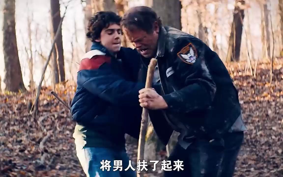 [图]小区保安追捕业主小偷，掉入深井中险些丧命，没想到保安逆袭生还