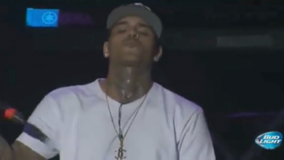 [图]Songs on 12 play(feat.Trey Songz)-Chris Brown (Live At 2014 Cali Christmas)