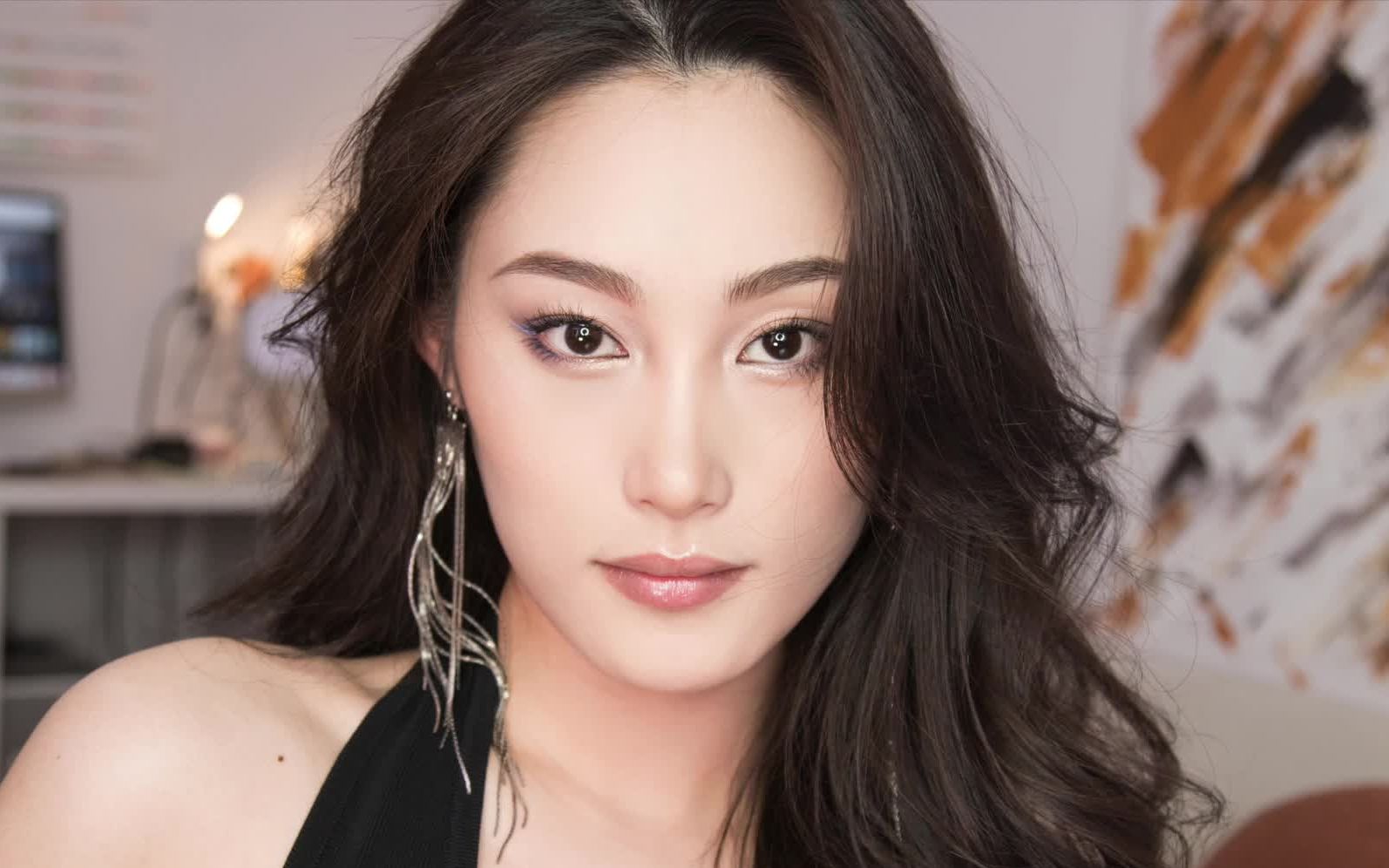 冷艳感|冷色钓系妆容,清冷魅惑大姐姐|日常妆|约会妆|一颗奇子-大黄