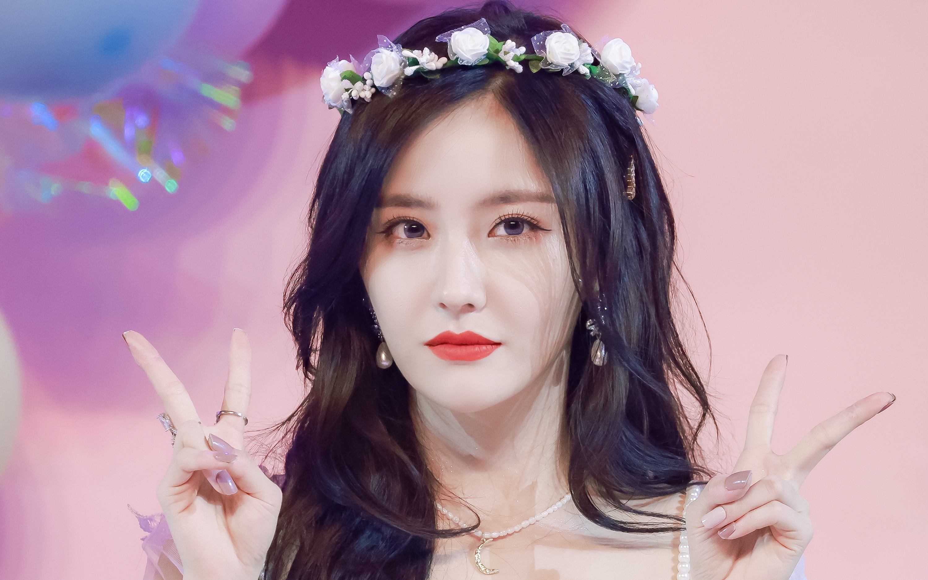 【王艺瑾】让我看看还有谁没有点击视频听美女唱歌!