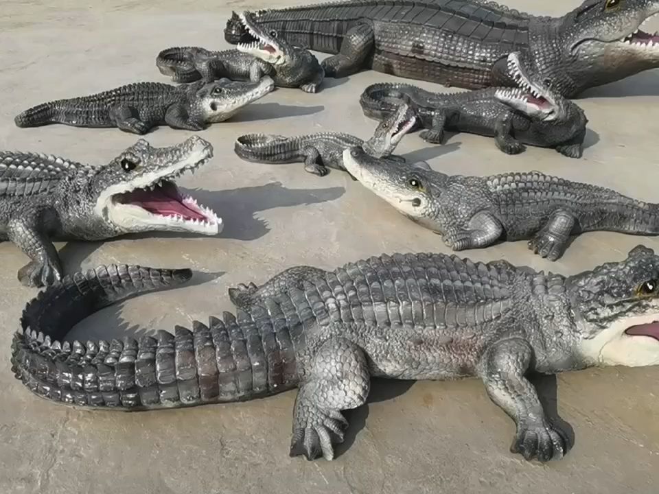 玻璃钢鳄鱼雕塑
