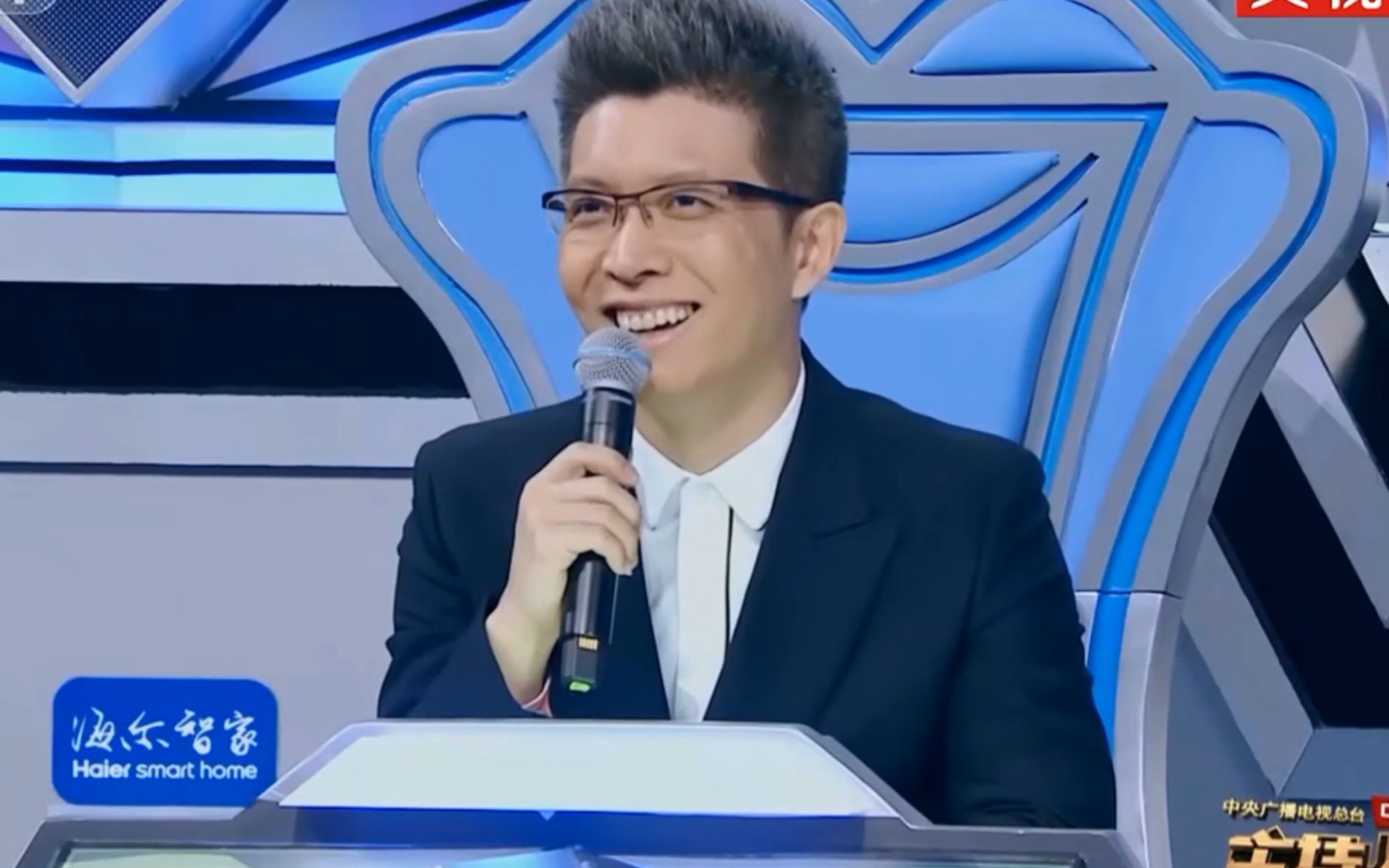 "押韵鬼才"朱广权来啦~逼疯手语老师哈哈哈