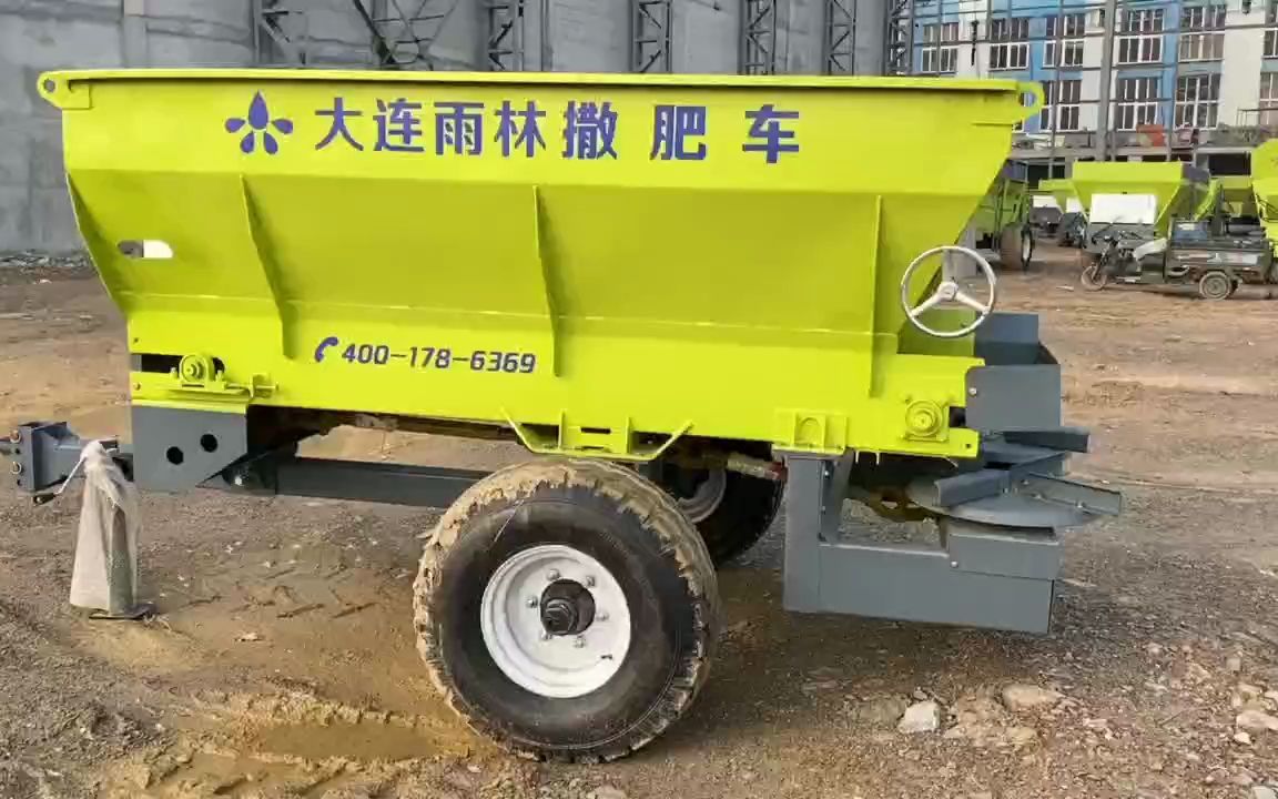 小型有机肥抛撒机504拖拉机带固态撒肥车干湿粪扬粪机