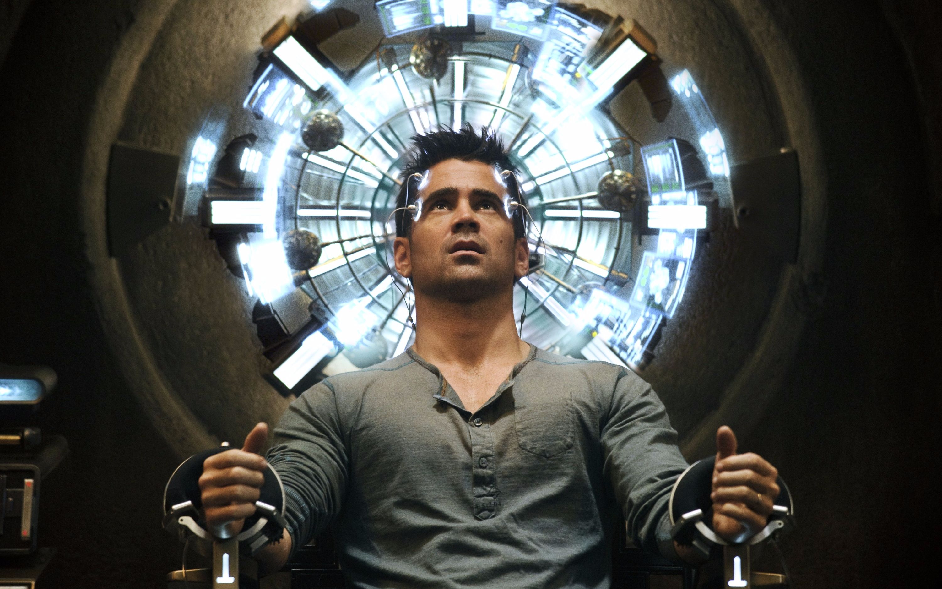 科幻大片《全面回忆》,施瓦辛格被植入特工记忆大杀四方!_哔哩哔哩 (