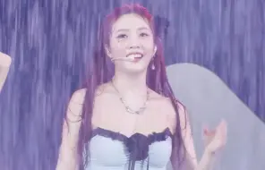 Video herunterladen: 出道十年依然雨中热血！这就是活力！RedVelvet Swimming Pool音乐节开麦现场！