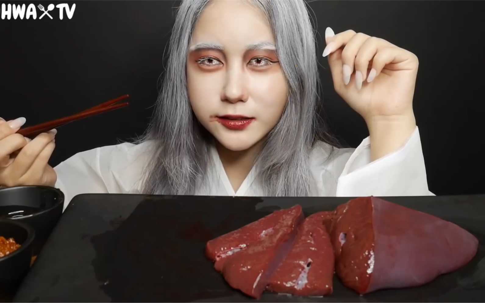 【onhwa 生食】万圣节画牛逼妆容吃生肝02_哔哩哔哩_bilibili