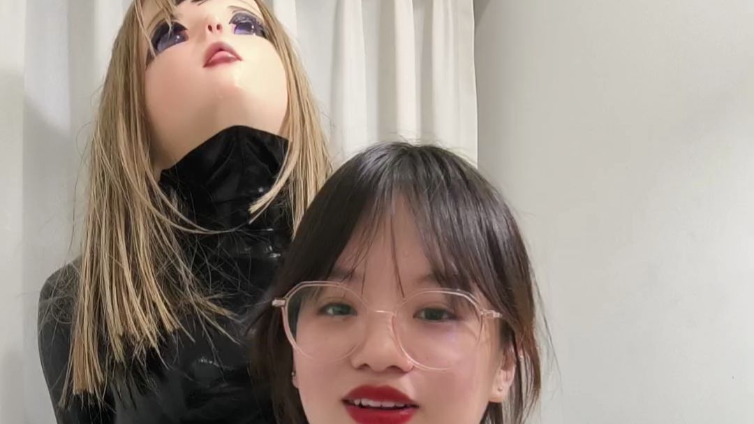 （freely工作室）新主播和他的玩偶娃娃